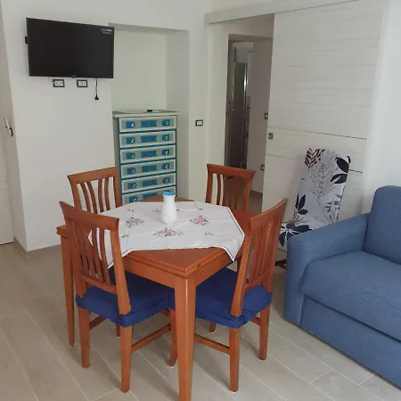 Illy Apartment *